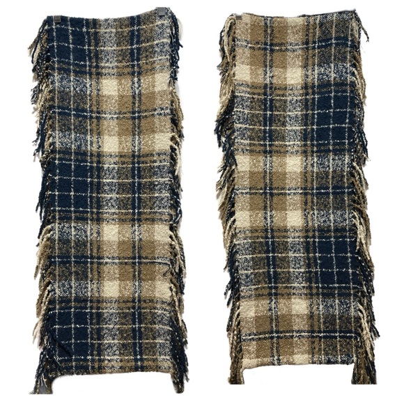 Plaid infinity scarf blue tan cream soft, 33.5"x11.5" plus fringe EUC 13000 - Picture 4 of 6